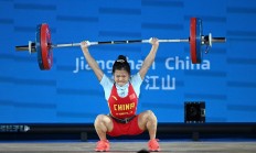 澳门威尼斯娱乐:举重亚锦赛：赵金红包揽女子45公斤级三项冠军 打破抓举世界纪录