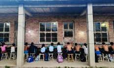 澳门威尼斯官网:铁皮房、土操场，这里有一座“筑梦”摔跤馆